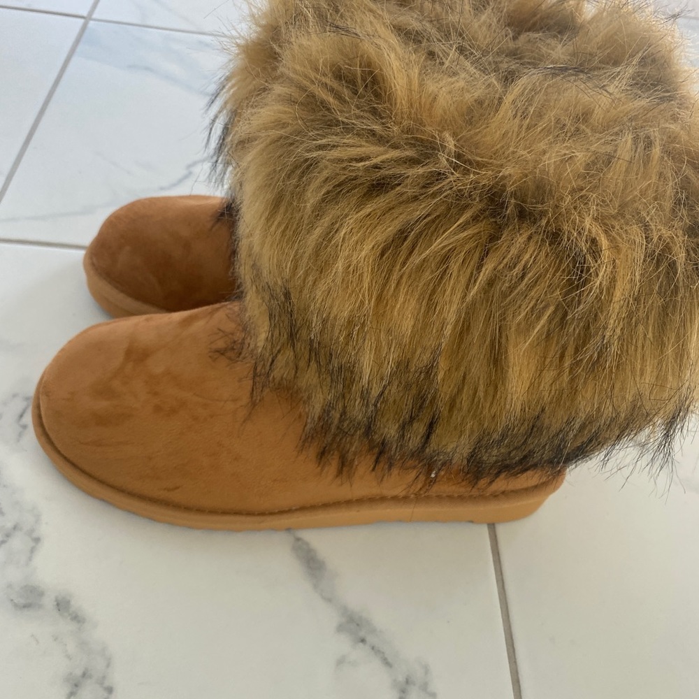 Furry tan boots. Size 10.